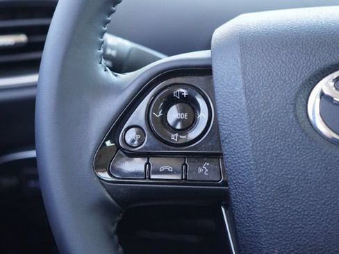Certified 2022 Toyota Prius Prime LE FWD image 21