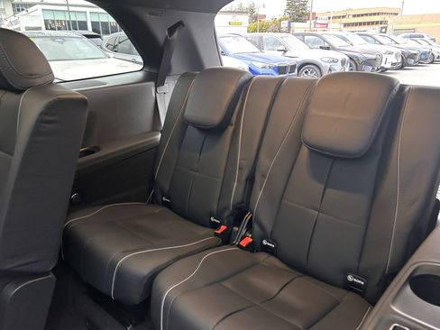 Used 2024 Mercedes-Benz GLS 580 4MATIC image 33