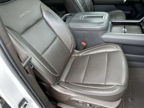 Used 2021 GMC Yukon Denali w/ Denali Premium Package RWD image 29