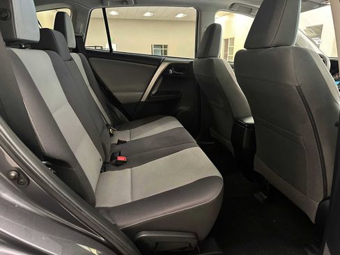 Used 2014 Toyota RAV4 XLE image 24