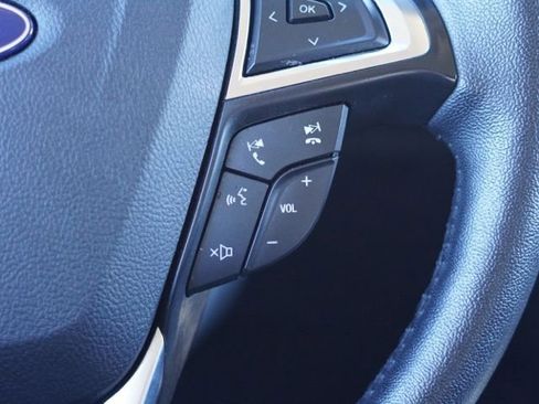 Used 2024 Ford Edge Titanium image 23