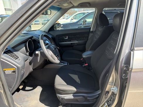 Used 2012 Kia Soul + image 8