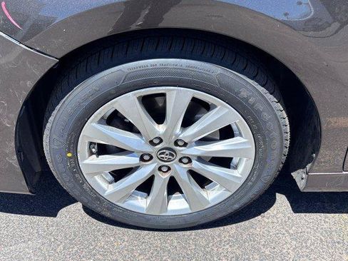 Used 2018 Toyota Camry LE FWD image 7