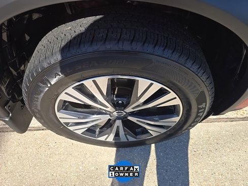 Used 2021 Nissan Rogue SV w/ Premium Package image 34