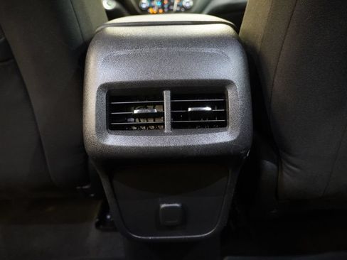 Used 2018 Chevrolet Equinox LT AWD/4WD image 30