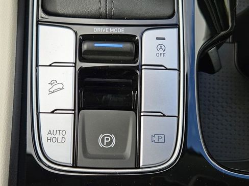 Used 2025 Hyundai Tucson SE FWD image 15