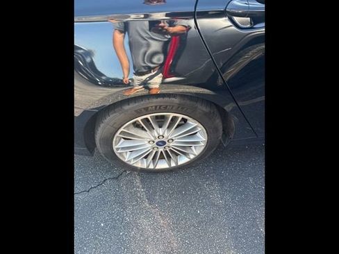 Used 2016 Ford Fusion SE w/ Equipment Group 202A FWD image 16