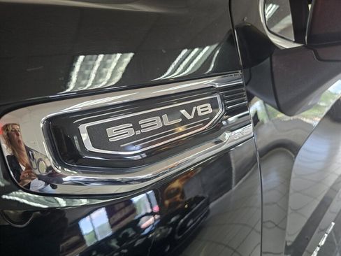 Used 2025 GMC Sierra 1500 SLT AWD/4WD image 36