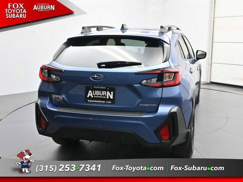 Used 2024 Subaru Crosstrek 2.0i Premium AWD/4WD image 4