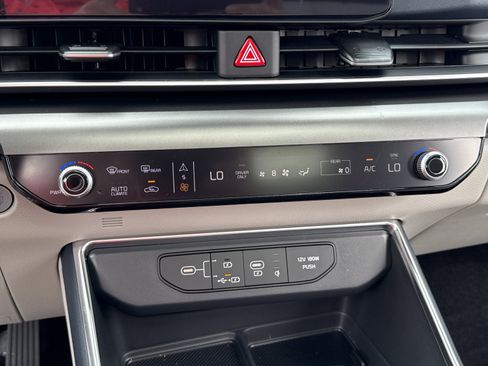 New 2026 Kia Carnival SX w/ SX Dark Edition Package FWD image 21