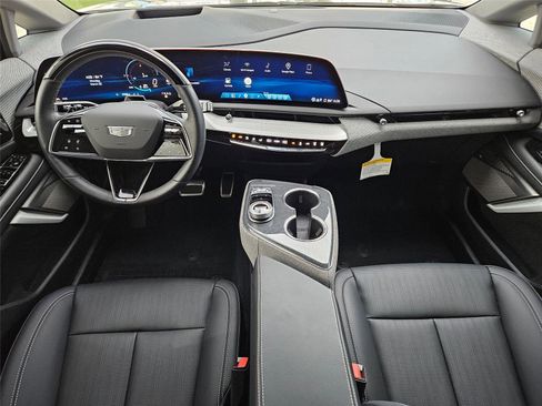 New 2026 Cadillac Optiq Sport 2 w/ LPO, Floor Liner Package AWD/4WD image 11