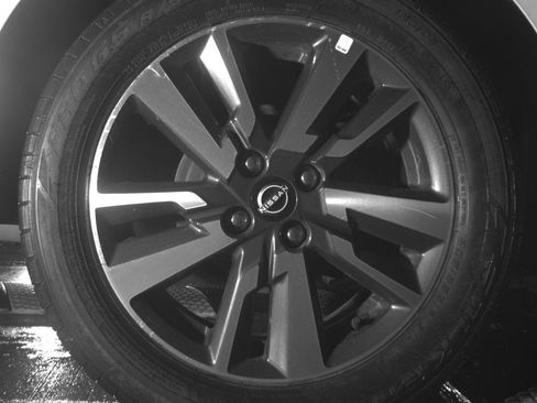 Used 2025 Nissan Versa SV FWD image 15