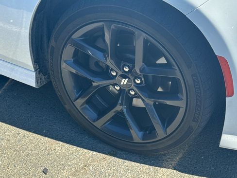 Used 2019 Dodge Charger GT w/ Navigation & Travel Group RWD image 4