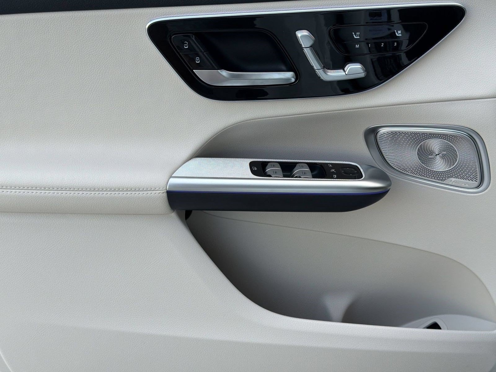 Used 2026 Mercedes-Benz GLC 300 image 14