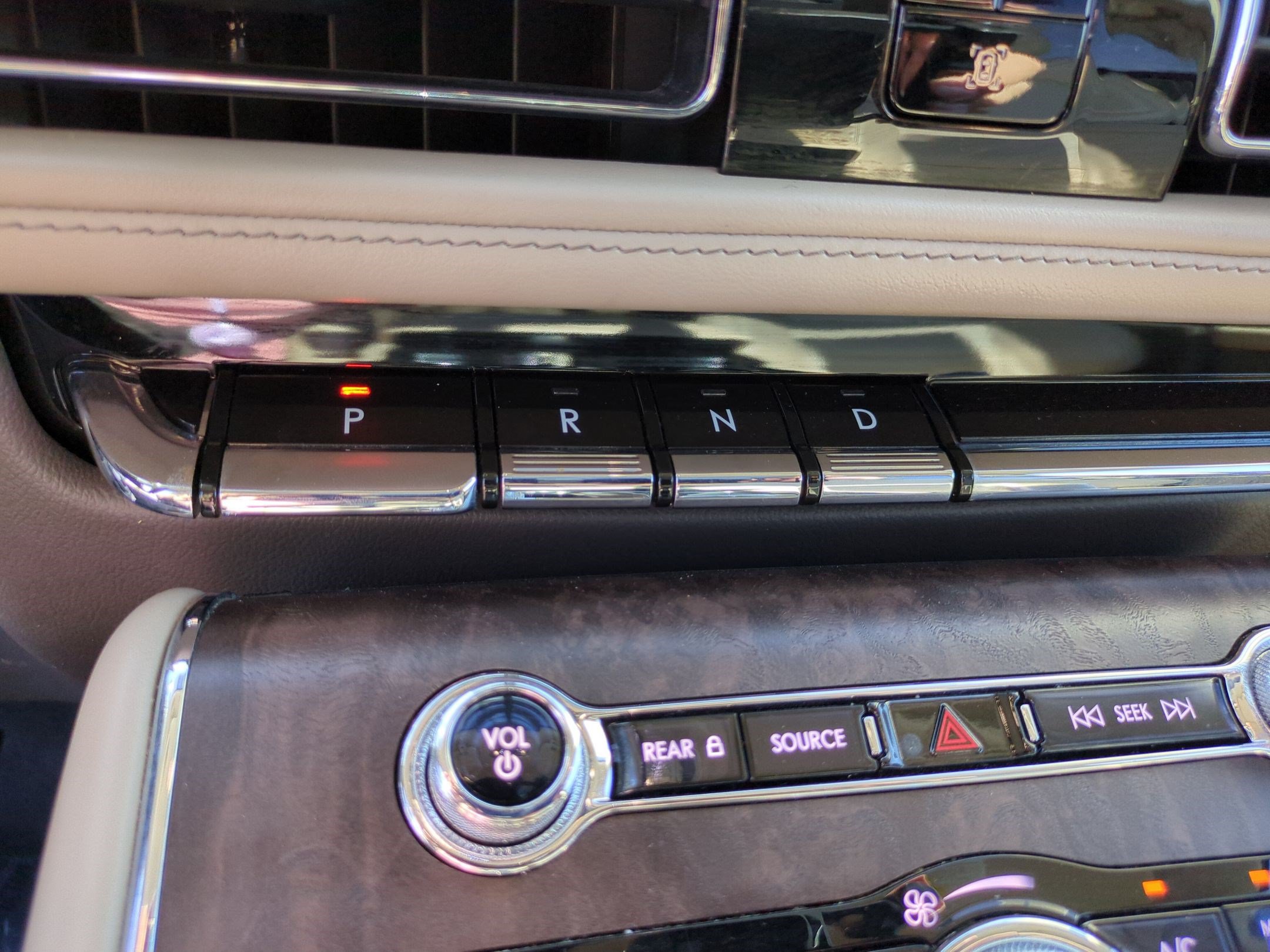 Used 2021 Lincoln Aviator Reserve w/ Equipment Group 208A AWD/4WD image 27