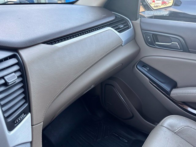 Used 2017 GMC Yukon SLT AWD/4WD image 25