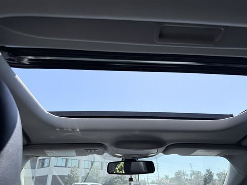 Used 2019 Ford Fusion Titanium FWD image 15