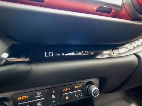 Used 2020 Ferrari 812 Superfast RWD image 74
