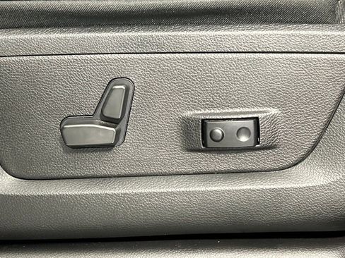 Used 2022 RAM 3500 Laramie w/ Max Tow Package image 32