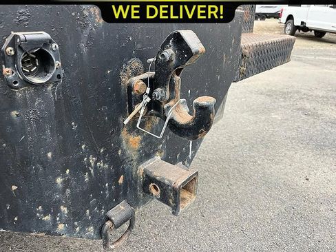 Used 2011 Ford F550 4x4 Crew Cab Super Duty w/ Payload Upgrade Pkg image 19