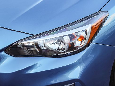 Used 2017 Subaru Impreza 2.0i Premium w/ BSD & Rcta/SRF/Eyesight image 5