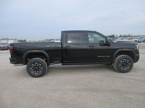New 2026 GMC Sierra 2500 AT4X AWD/4WD image 3