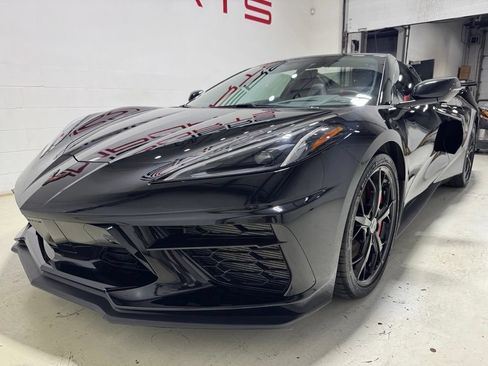 Used 2022 Chevrolet Corvette Stingray Premium Conv w/ Z51 Performance Package RWD image 2