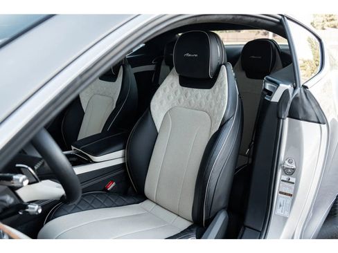 Used 2023 Bentley Continental GT V8 image 27
