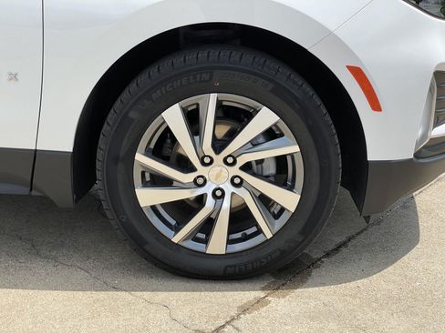 Used 2024 Chevrolet Equinox LT FWD image 52
