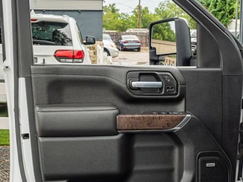 Used 2021 GMC Sierra 2500 Denali w/ Denali Ultimate Package AWD/4WD image 17
