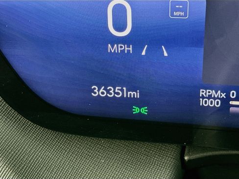 Used 2025 Buick Enclave Preferred FWD image 19