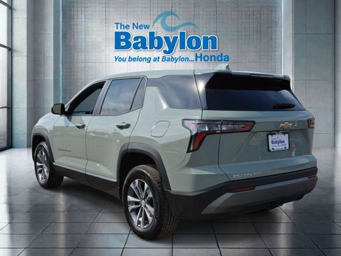 Used 2026 Chevrolet Equinox LT AWD/4WD image 3
