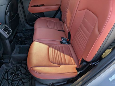 Used 2023 Kia Sportage SX image 25