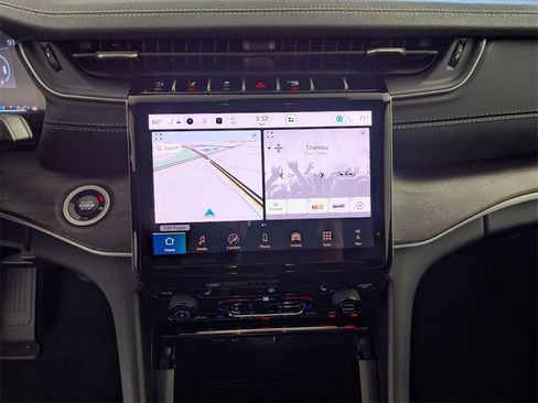 New 2025 Jeep Grand Cherokee Limited w/ Trailer Tow Package image 21