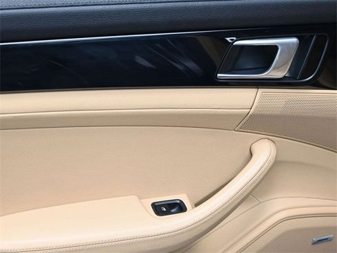 Used 2019 Porsche Panamera 4 w/ Premium Package image 17
