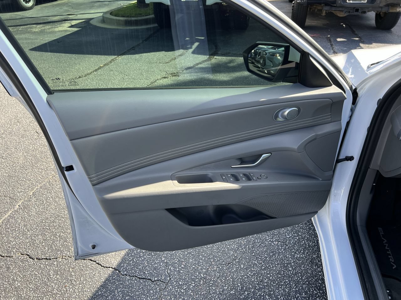 Used 2024 Hyundai Elantra SEL w/ Convenience Package FWD image 14