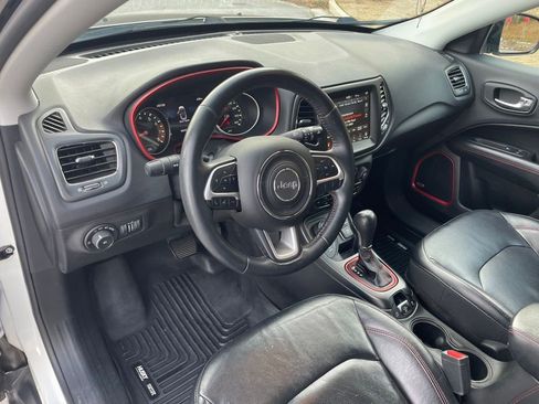 Used 2017 Jeep Compass Trailhawk w/ Leather Interior Group image 10