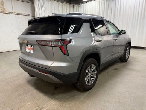 Used 2025 Chevrolet Equinox LT w/ Convenience Package II AWD/4WD image 5