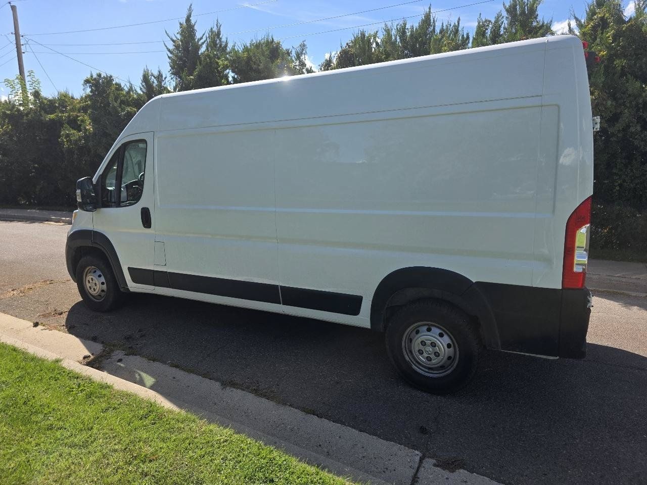 Used 2023 RAM ProMaster 2500 FWD image 3