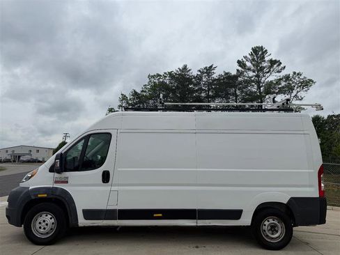 Used 2017 RAM ProMaster 2500 FWD image 2