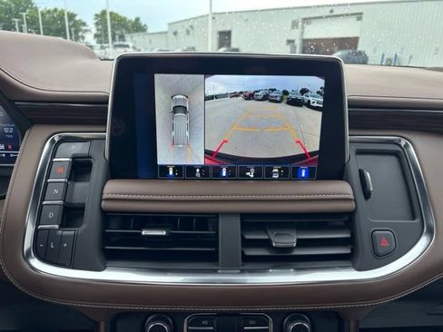 Certified 2023 Chevrolet Tahoe High Country w/ LPO, Illumination Package AWD/4WD image 13
