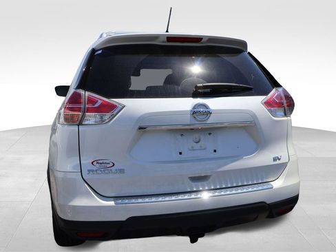 Used 2016 Nissan Rogue SV FWD image 5