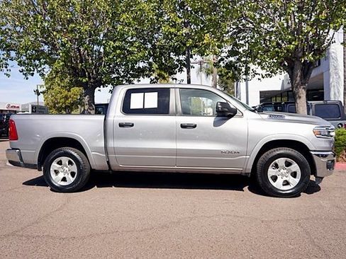 Used 2025 RAM 1500 Big Horn AWD/4WD image 7