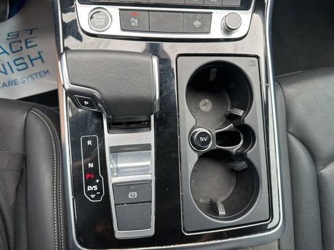 Used 2023 Audi Q8 Premium Plus image 21