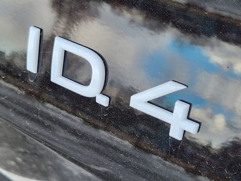 New 2026 Volkswagen ID.4 Pro image 10