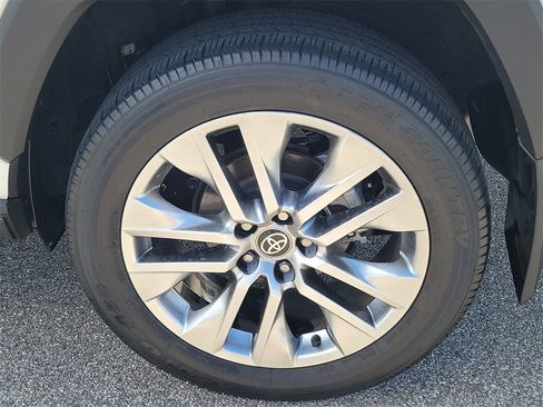 Used 2024 Toyota RAV4 Limited image 13
