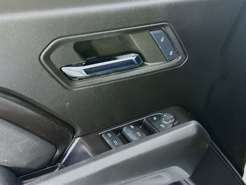 Used 2024 Chevrolet Colorado LT w/ LT Convenience Package II image 21