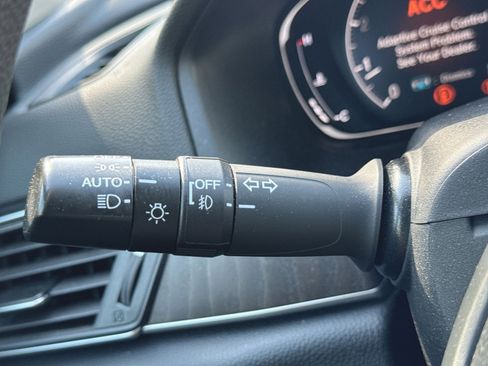 Used 2018 Honda Accord EX image 21