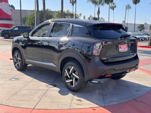New 2026 Nissan Kicks SV image 5