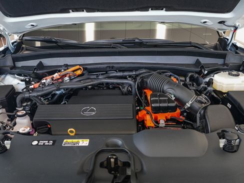 New 2026 Lexus TX 550h AWD Plug-In Hybrid image 24